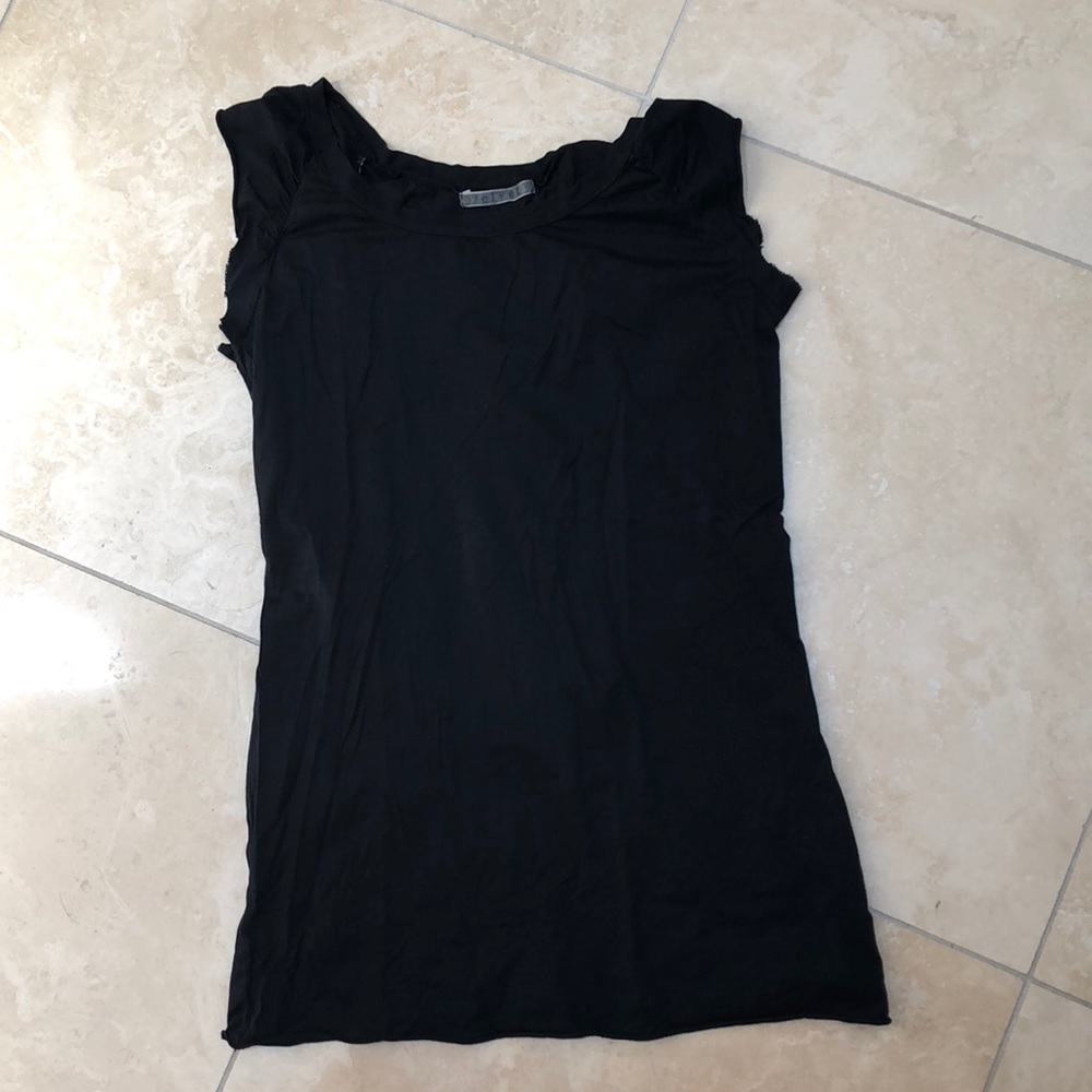 Black cotton/Lycra Top with small cap sleeve